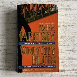 Windy City Blues by Sara Paretsky Paperback 1995 VI Warshawski Mystery